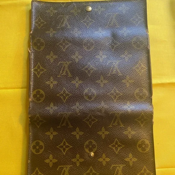 Authentic Louis Vuitton Long Wallet - Picture 5 of 15